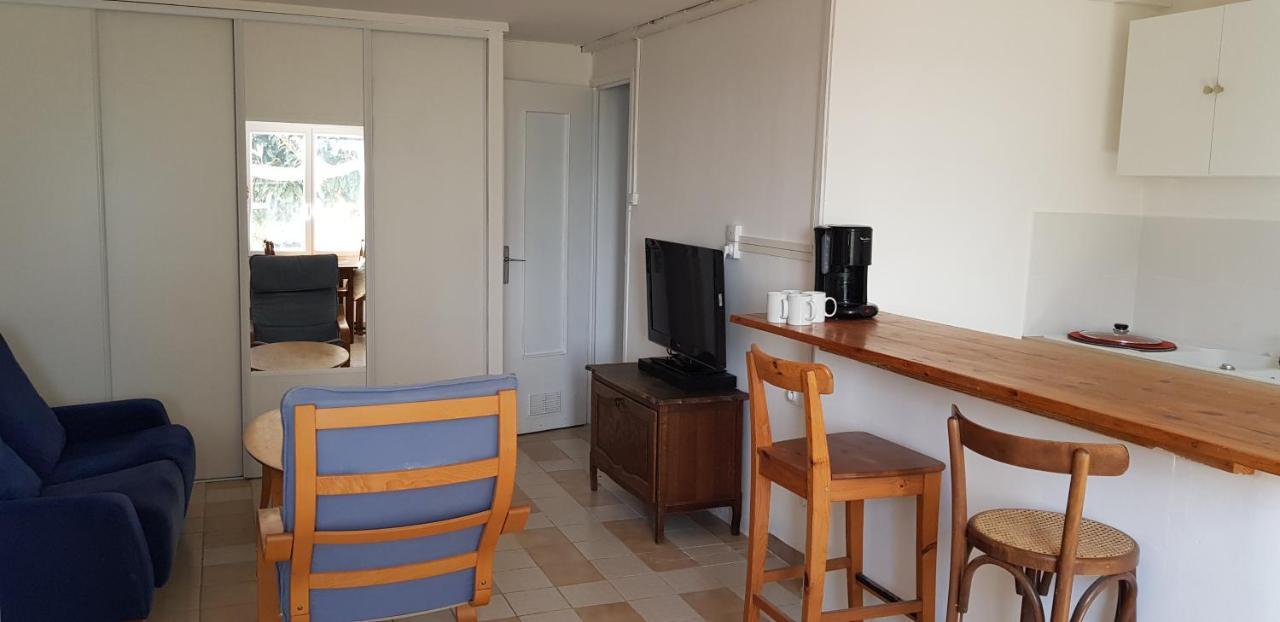 Petite Maison Refaite A Neuf Dans Mas Du 19Eme Siecle Αρλ Εξωτερικό φωτογραφία