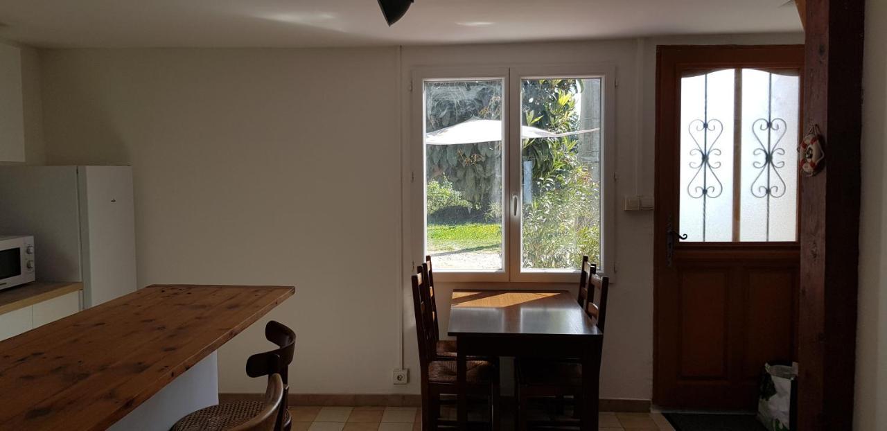 Petite Maison Refaite A Neuf Dans Mas Du 19Eme Siecle Αρλ Εξωτερικό φωτογραφία